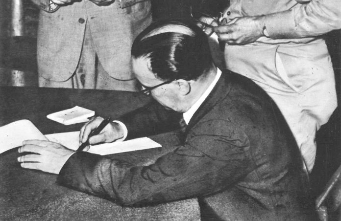 social_La-firma-dellarmistizio-di-Cassibile_-3-settembre-1943