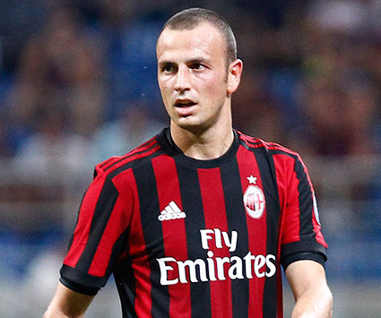 Lorenzo Antonelli: A New Force in Football